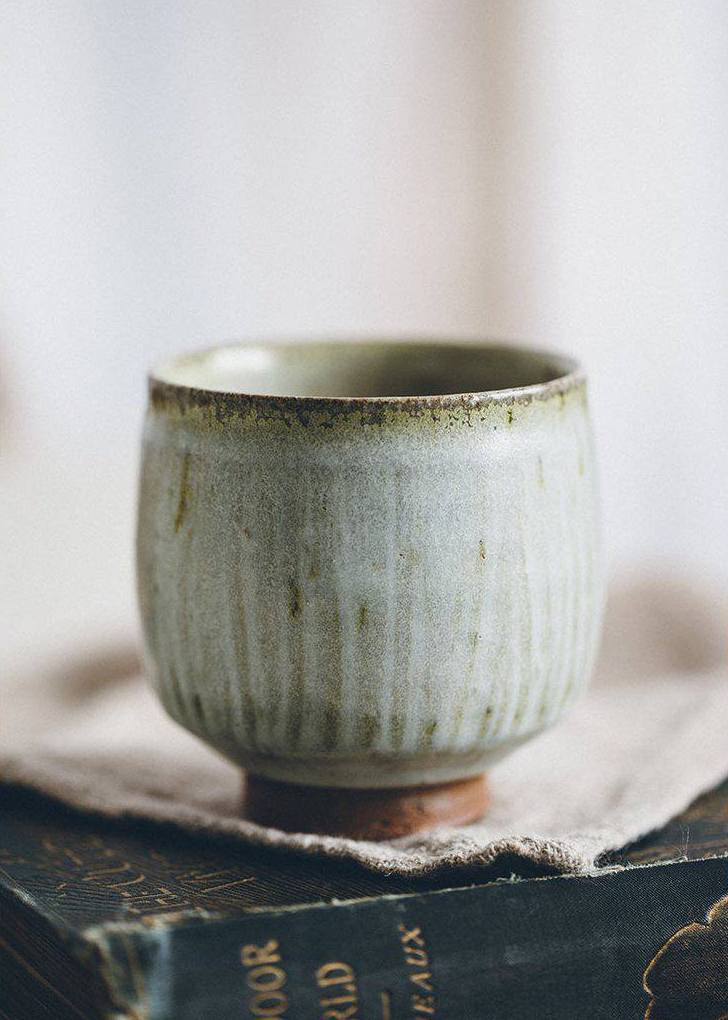 love this beautiful handmade natural textural ceramic bowl or tea cup from The Future Kept. Just one of the lovely eco friendly and handmade gift ideas from beautiful online shop The Future Kept by Jeska Hearne of Lobster and Swan. Click through to discover Jeska's local loves in Hastings as well as more beautiful ideas from her shop