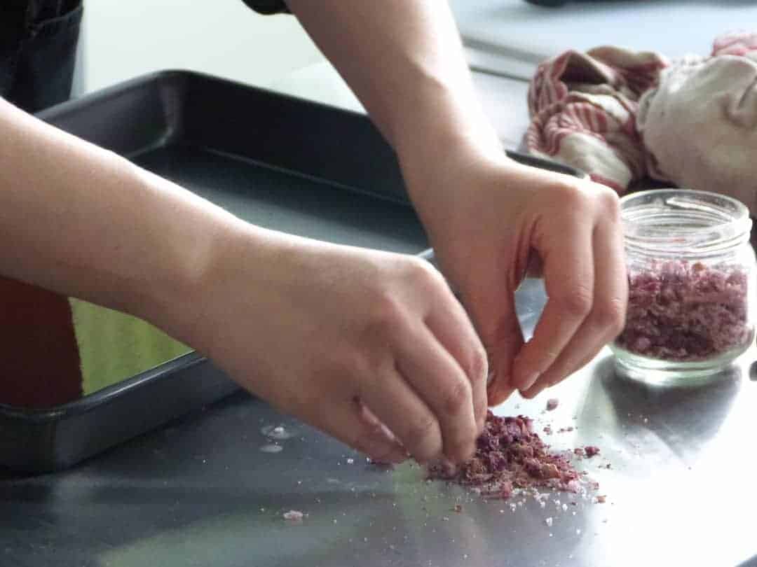 how-to-make-rose-chocolates