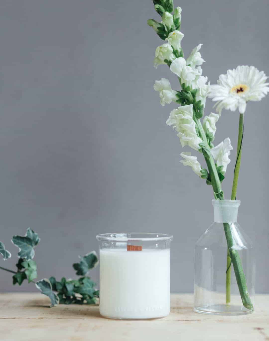 love this glass beaker candle by Essence and Alchemy. It's one of Sara Tasker's top 5 Christmas gift ideas. Click through to discover the other 4 - you'll love them!