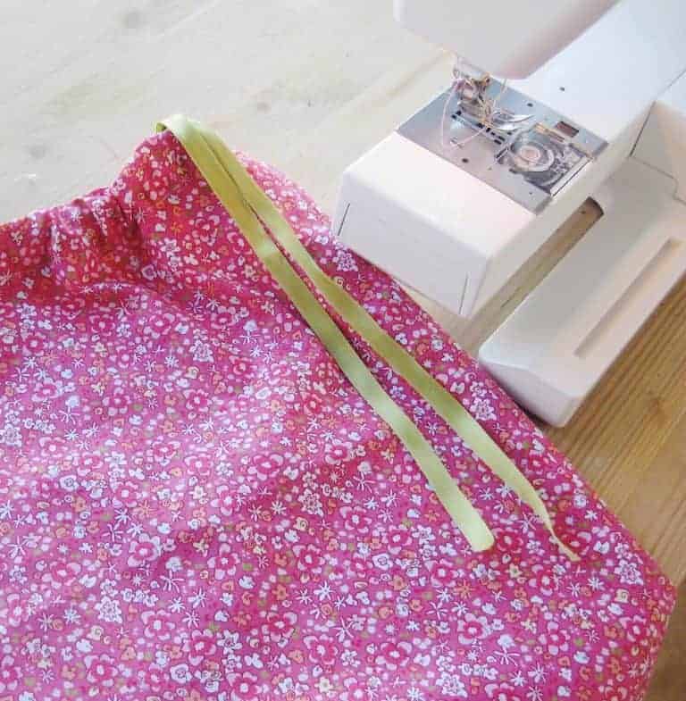 how to sew a simple cotton skirt with ribbon tied waist. Click through for pretty and easy ideas you'll love