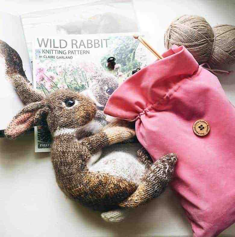 How to knit a bunny rabbit. Click through for easy step by step tutorial and free knitting patter to make a knitted easter bunny rabbit. Click through to get tips and all the info you need to make your own #easterbunny #knittingpattern #knittingideas #easter #bunnyrabbits #tutorial #freeknittingpattern #frombritainwithlove