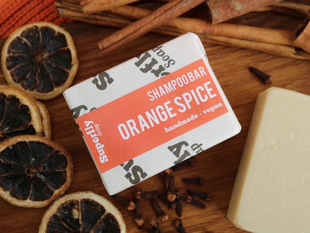 ORANGE SPICE NATURAL SHAMPOO BAR PLASTIC FREE VEGAN AND MADE WITH ALL NATURAL INGREDIENTS IN SCOTLAND BY SUPERFLY USING ESSENTIAL OILS OF ORANGE, CLOVE AND CINNAMON
