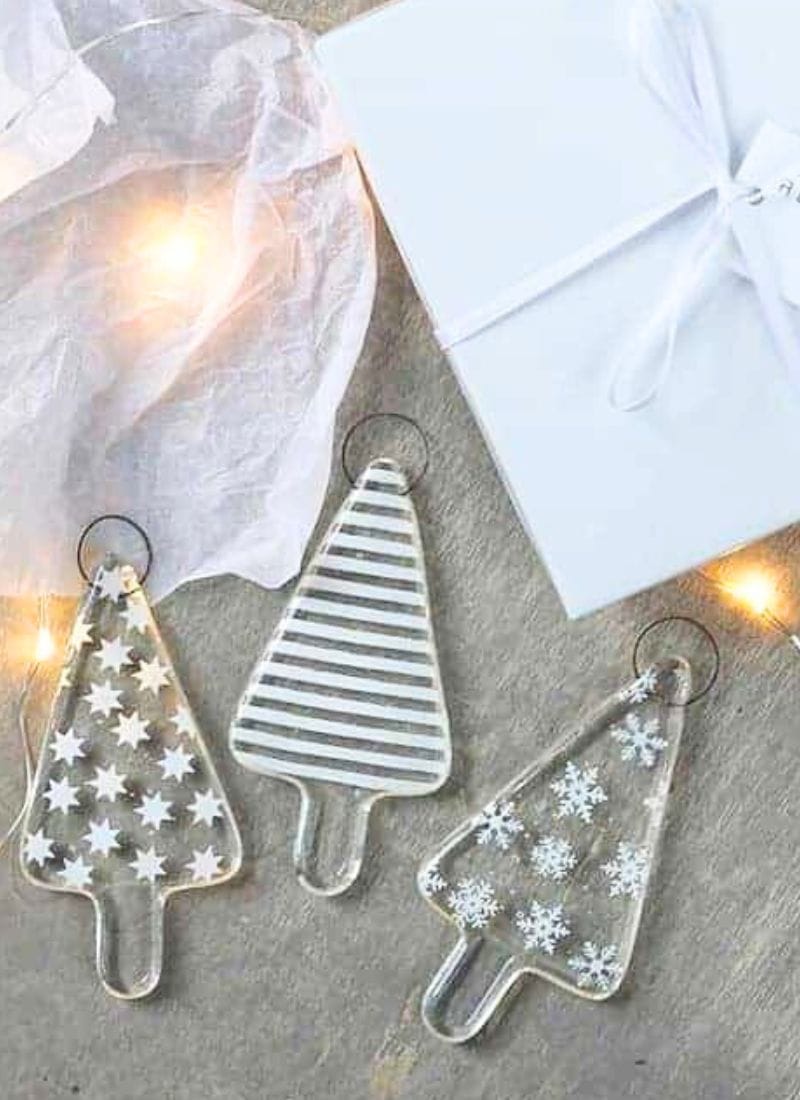 Glass Christmas decorations - learn how to make your own with DIY tutorial by Red Brick Glass