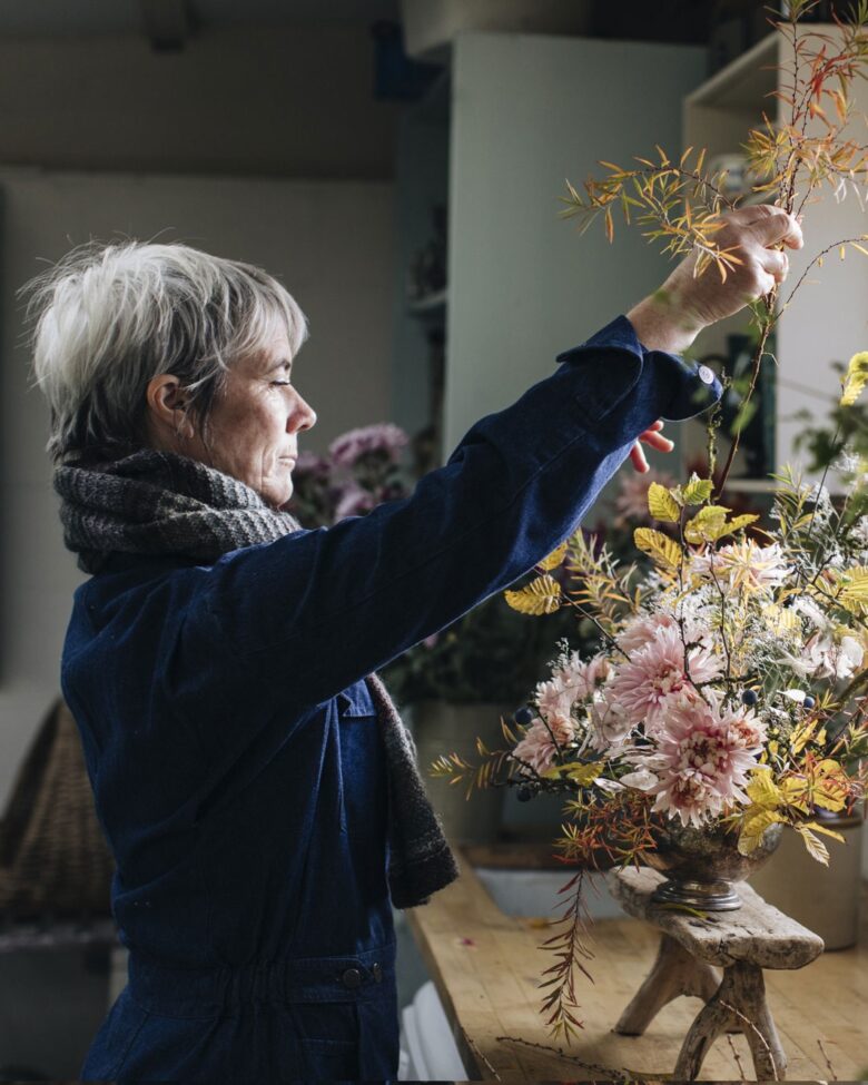 rachel siegfried of green and gorgeous flowers autumn floral design workshop