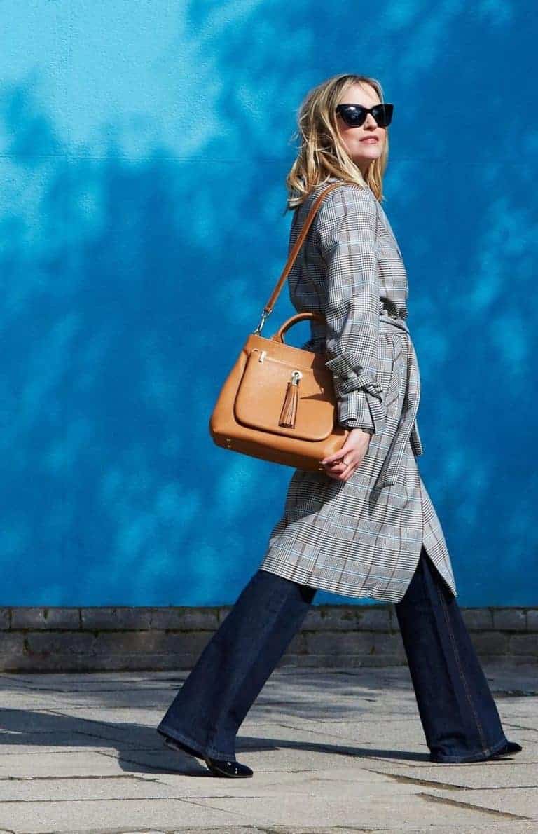 Finding the perfect handbag sarah haran dahlia tote bag in tan leather handmade in Britain with tassel and shoulder strap using eco conscious ethical leather. Click through for more perfect page ideas you'll love