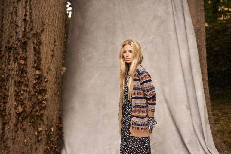 love this cashmere fair isle cardigan part of the 25th anniversary Brora collection in collaboration with Marie Claire fashion director Jayne Pickering. Click through to see the rest of this utterly beautiful collection of cashmere and boho silk dresses and skirts #brora #madeinbritain #cashmere #autumnfashion #boho 
