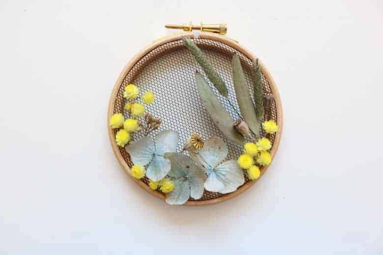 dried flower hoop embroidery art with olga prinku #frombritainwithlove #lockdown #craftideas