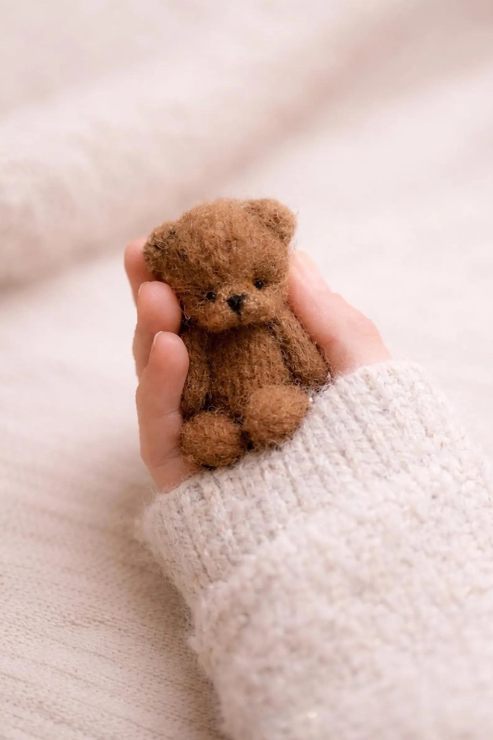 tiny teddy bear knitting pattern gray bear akswokrat