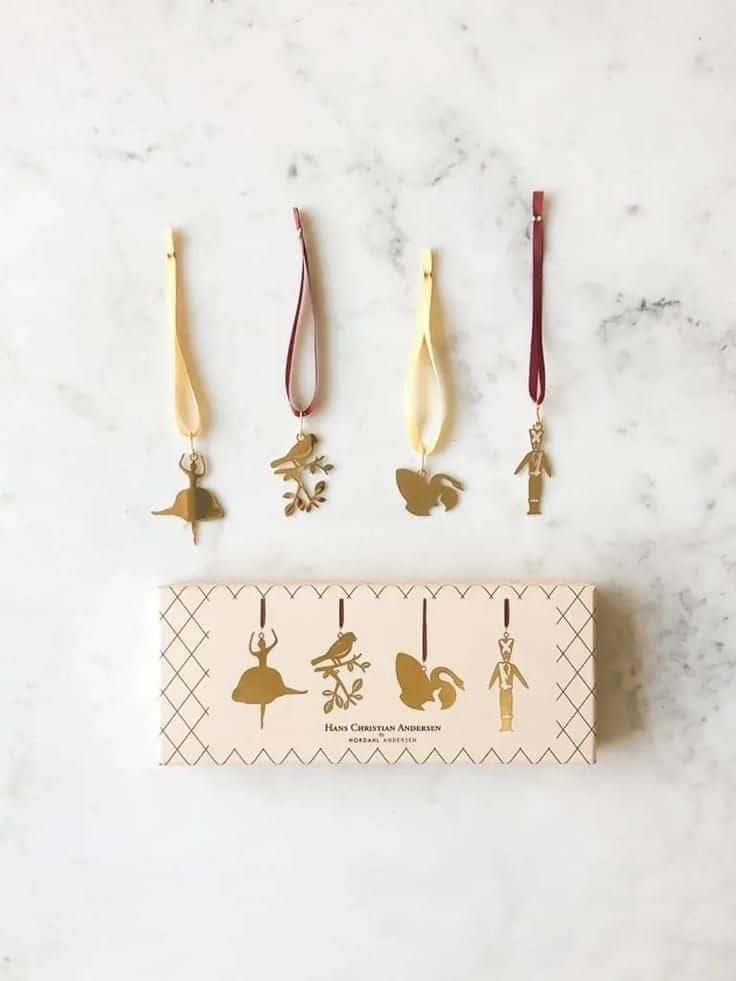 gold fairytale christmas tree decorations inspired by hans christian anderson #christmas #decorations #gold #fairytale #hanschristiananderson