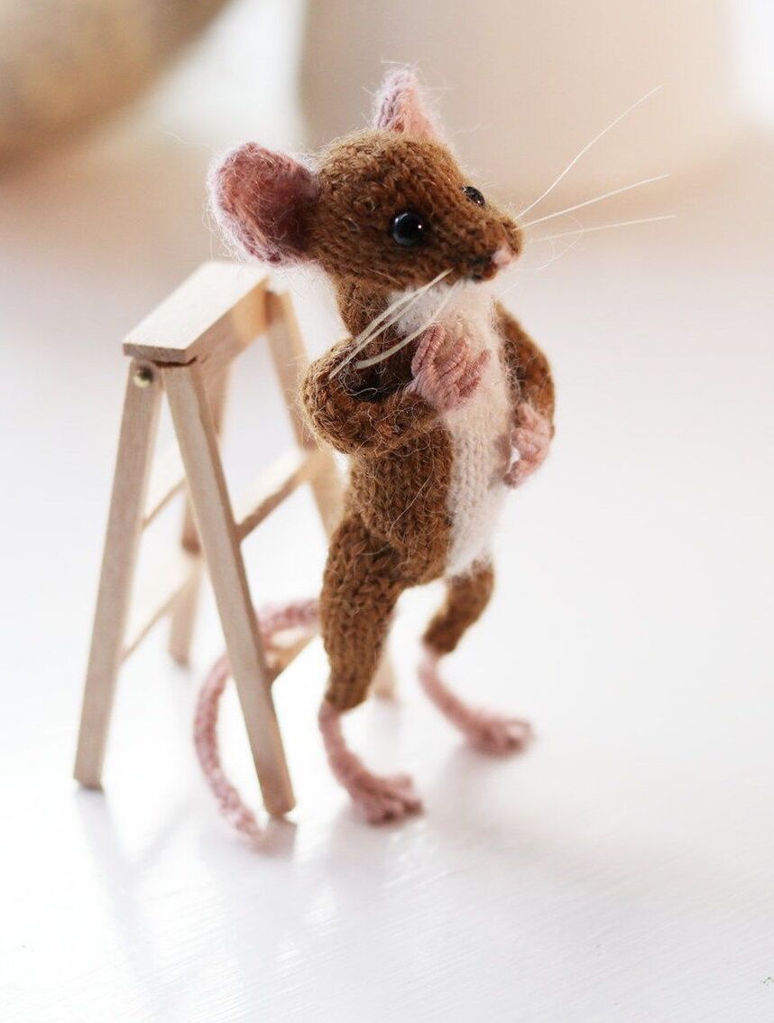 mouse doll knitting pattern by claire garland