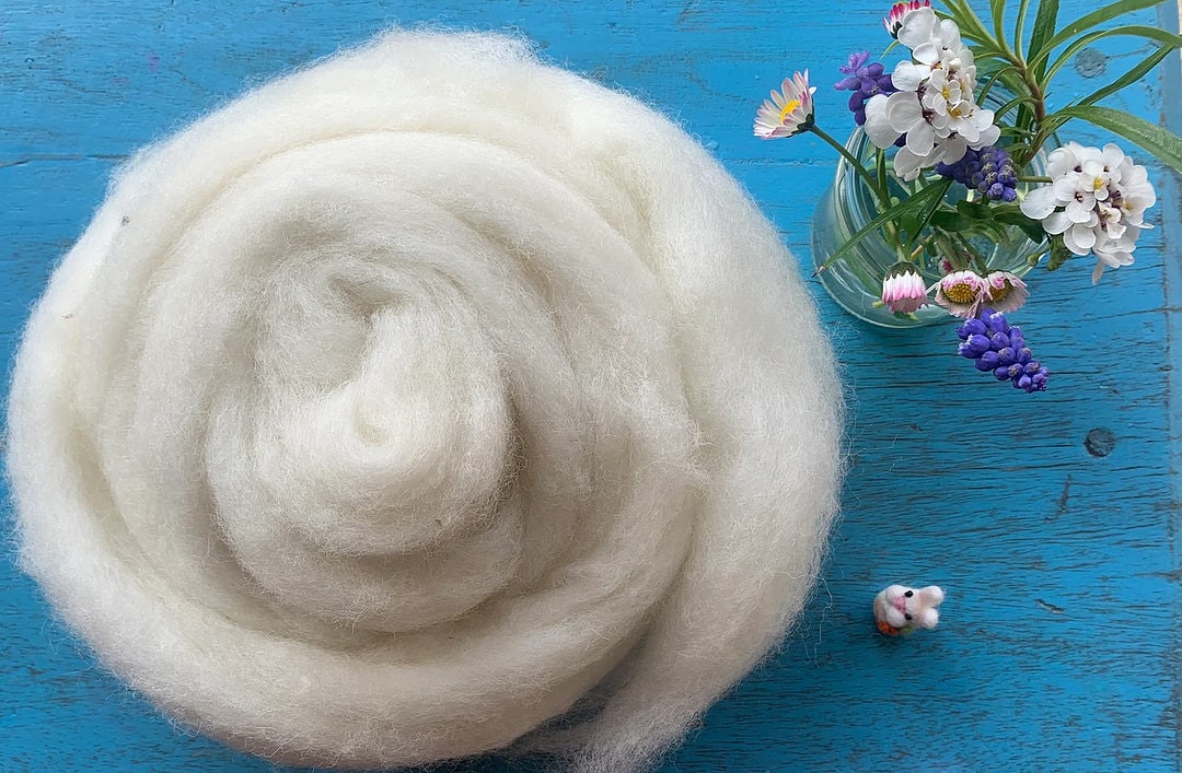 Guide to the best wool for felting and needle sculpting From Britain