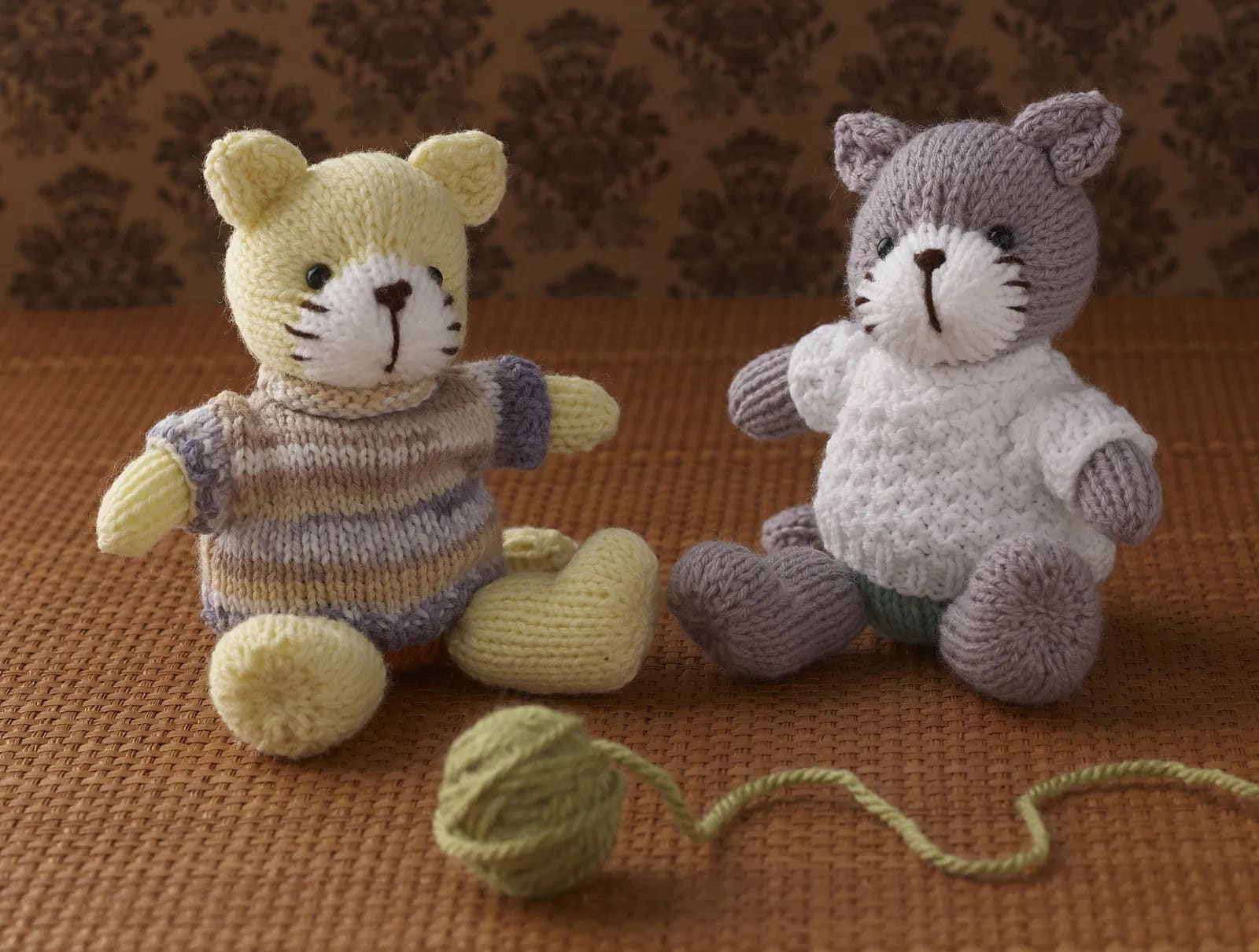 cat soft toy free knitting pattern