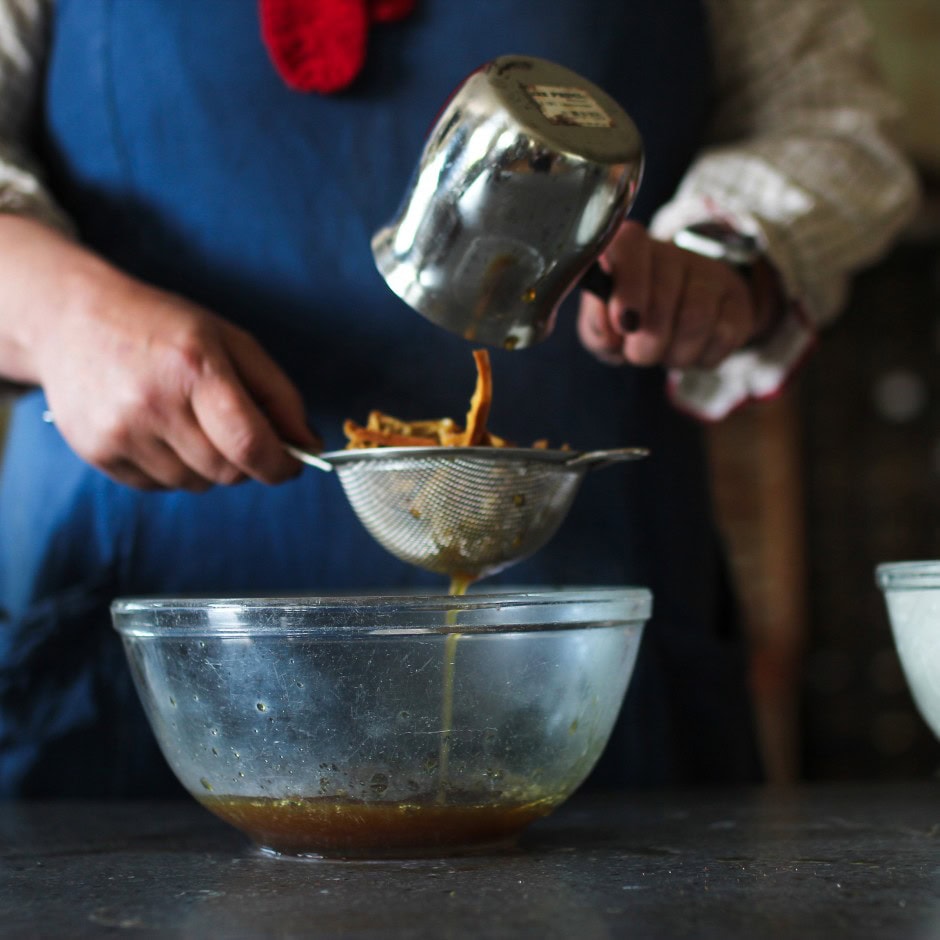 how to dye fabric with food waste with jane lindsey of snapdragon life