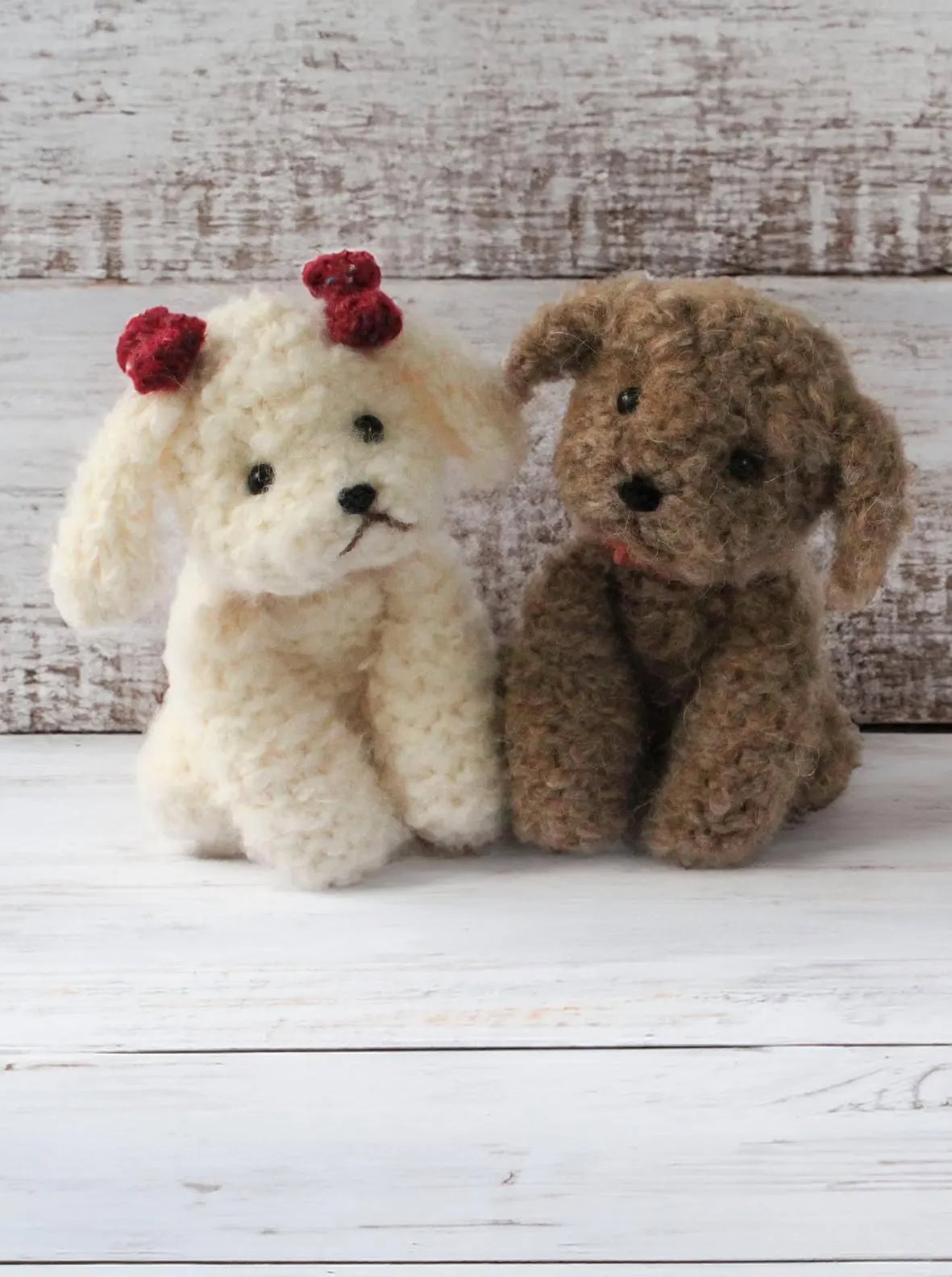 fluffy puppies soft toy knitting pattern by Sachiyo Ishii