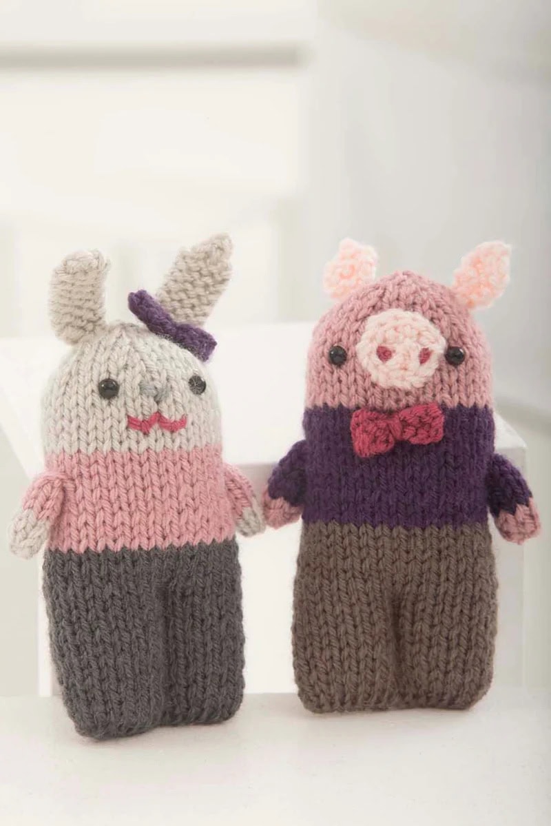 pig and bunny soft toy free knitting pattern by lion brand yarn