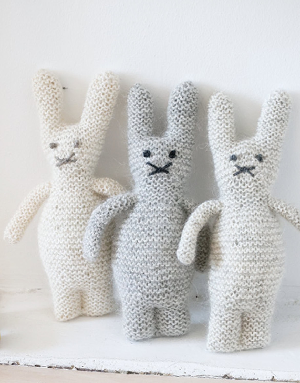 simple bunnies free knitting pattern drops design