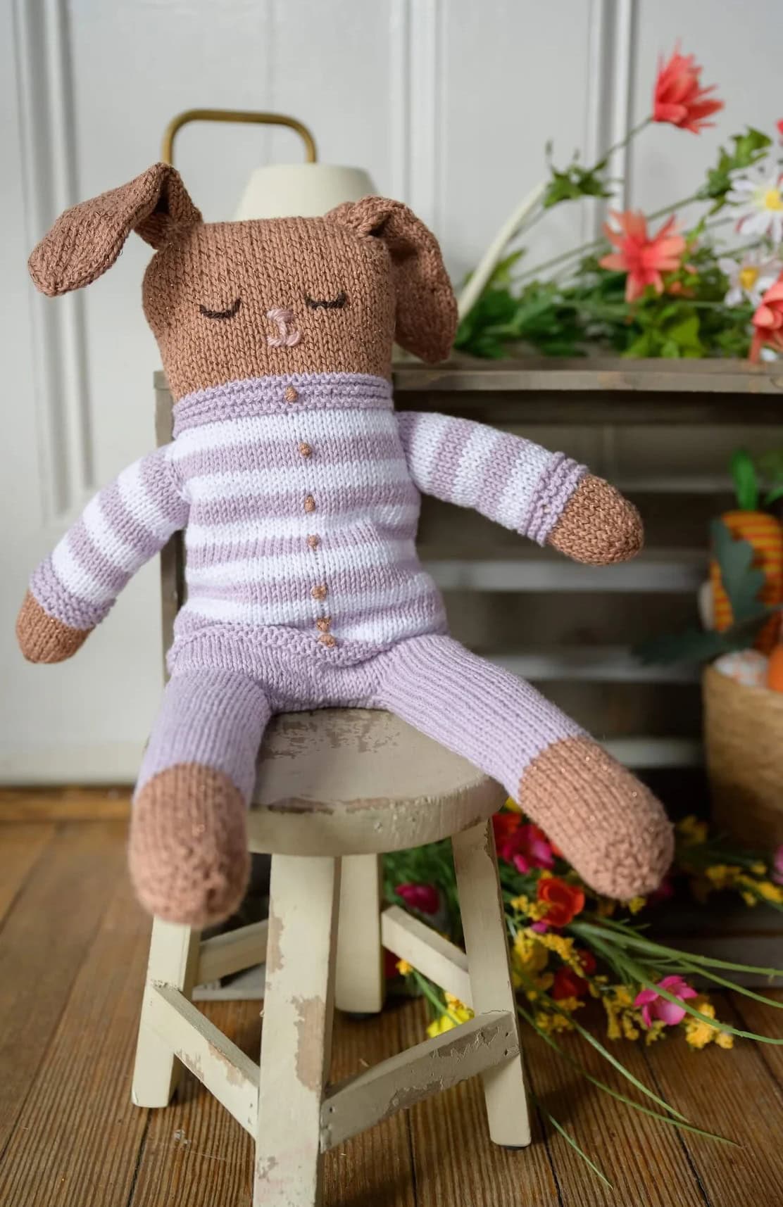 simple bunny rabbit soft toy free knitting pattern by lion brand yarn