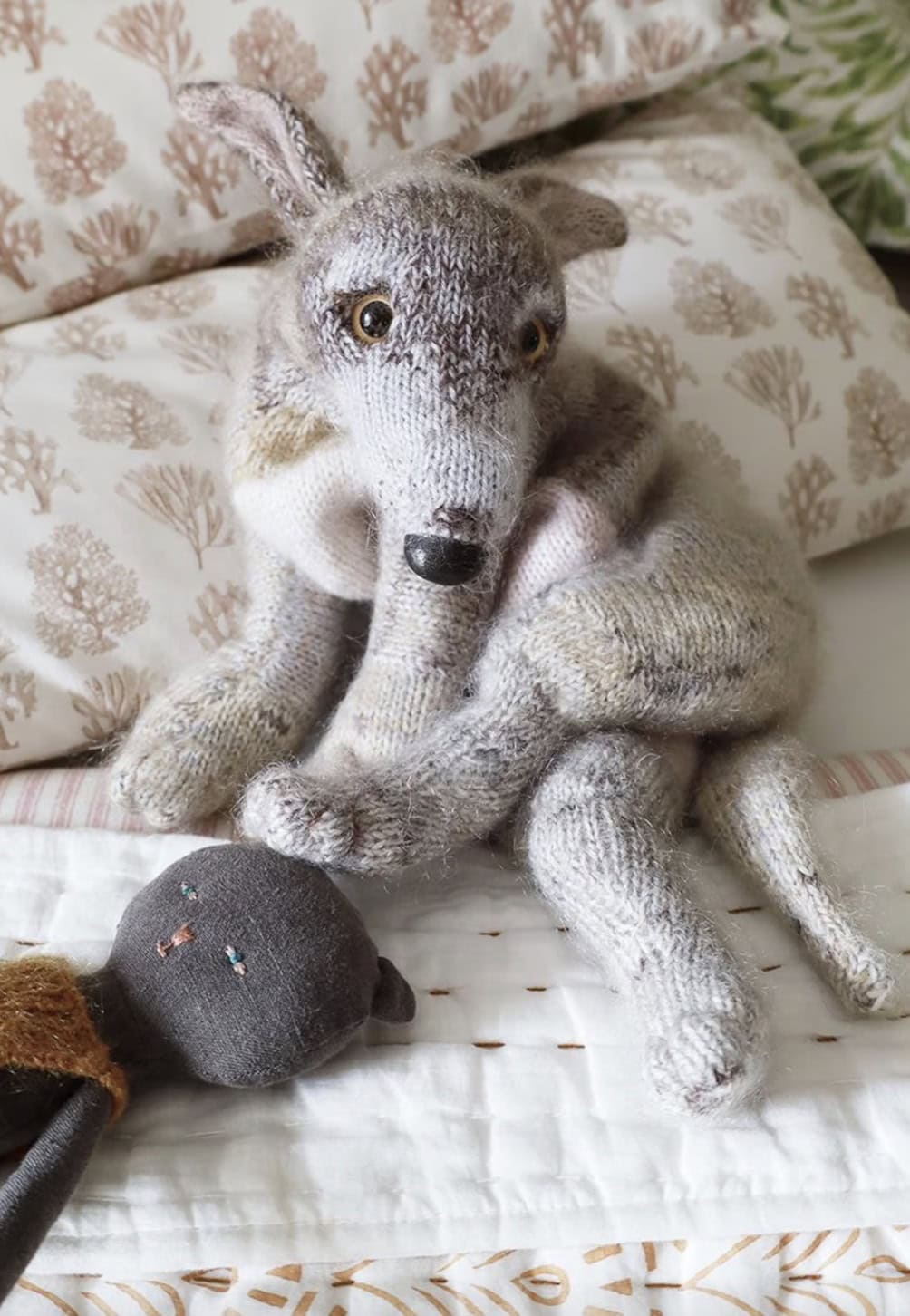 whippet dog soft toy knitting pattern by claire garland