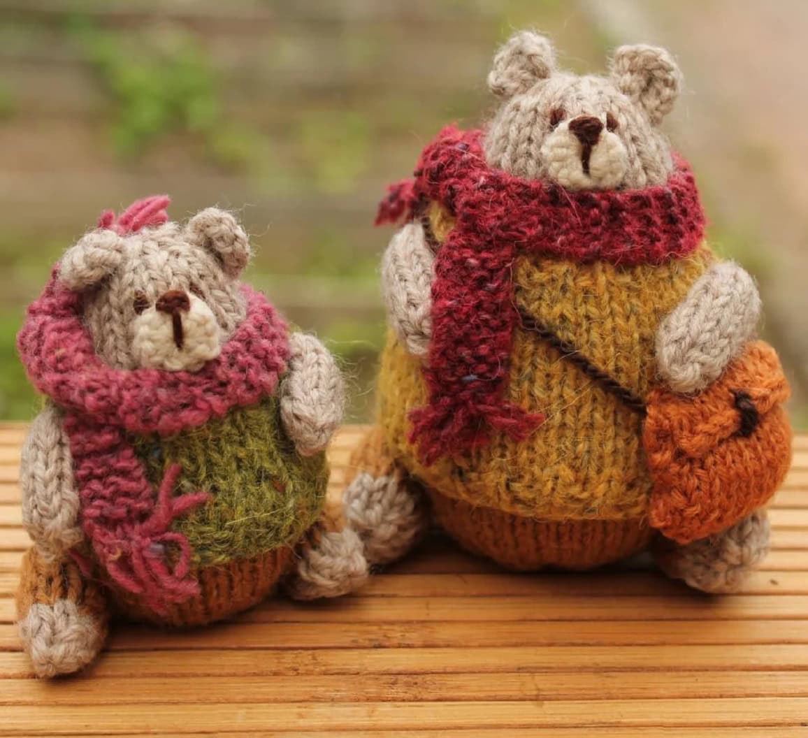 winter bear soft toy knitting pattern