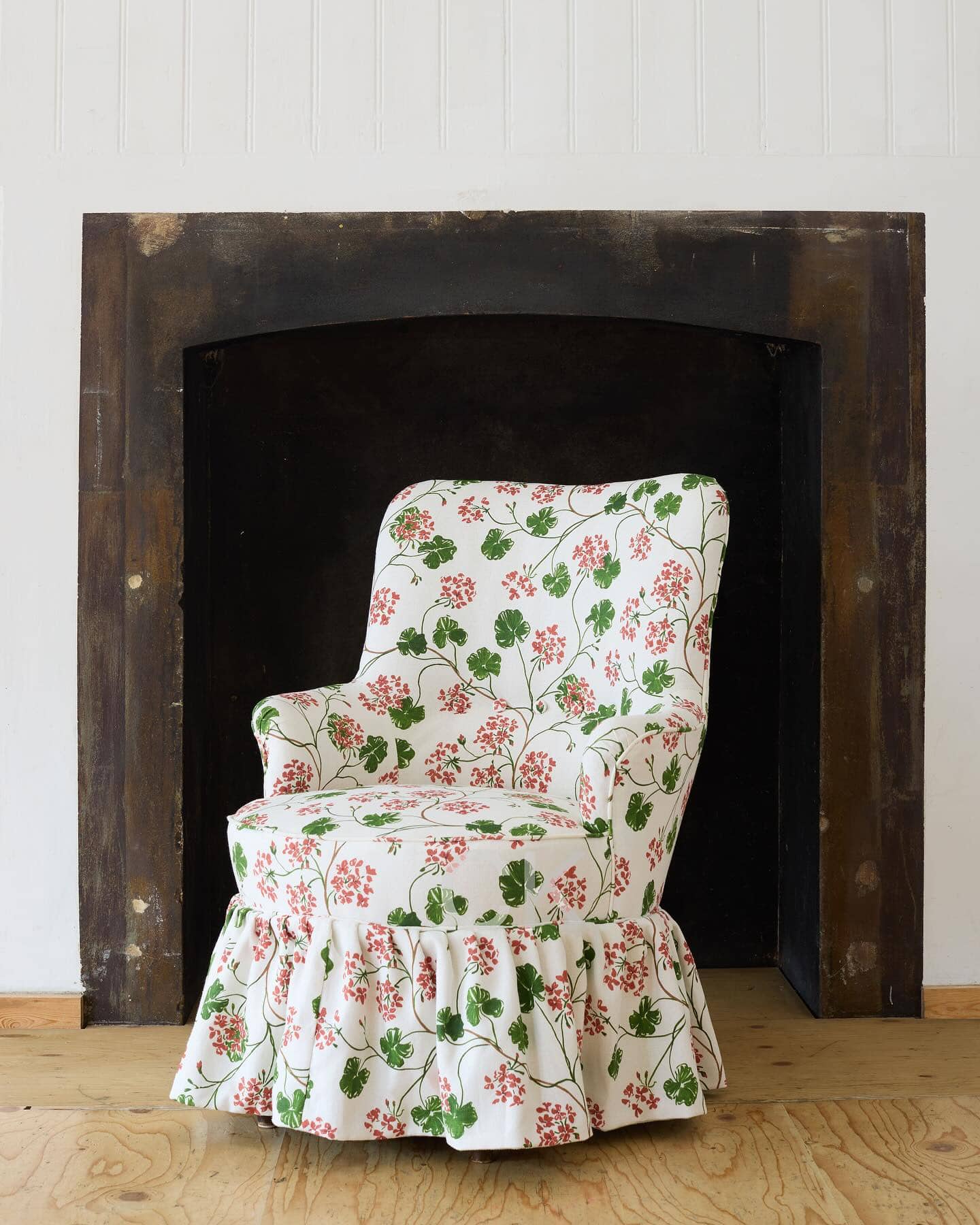 geranium linen upholstery fabric by sophie harpley made in england from her original hand painted designs n pink and green