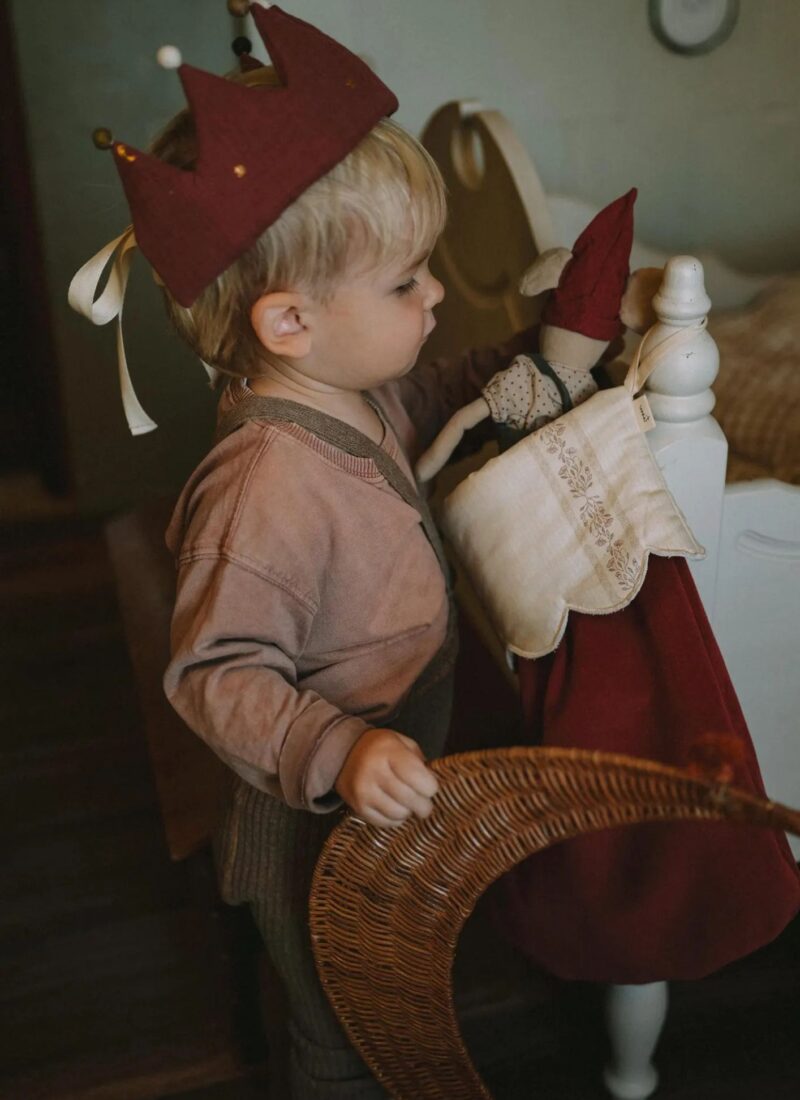 christmas stocking ideas 10 best handmade holiday stockings including velvet, embroidered linen,knitted, fair isle, gingham, personalised and more