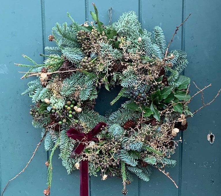 wreath making catkin flowers 768x680